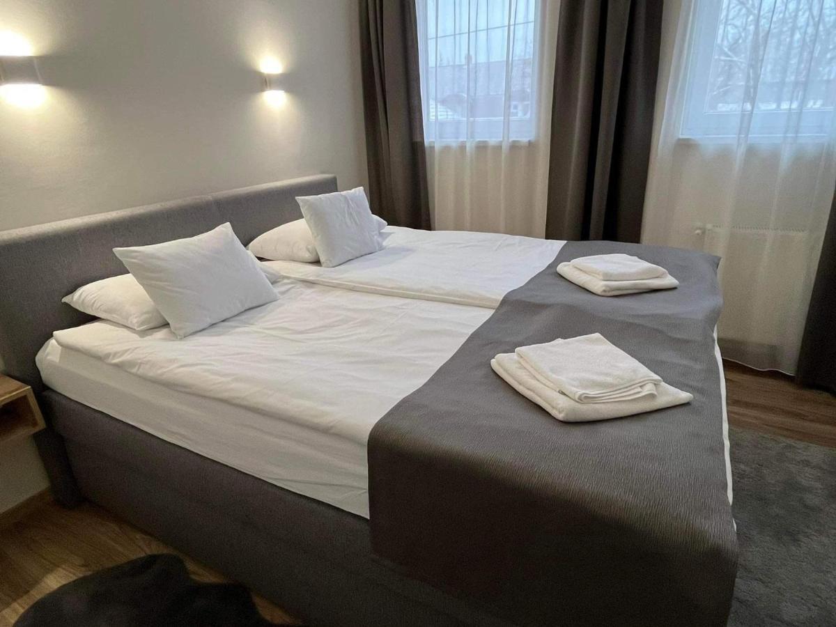Brill Hotel بيكيسكسابا المظهر الخارجي الصورة