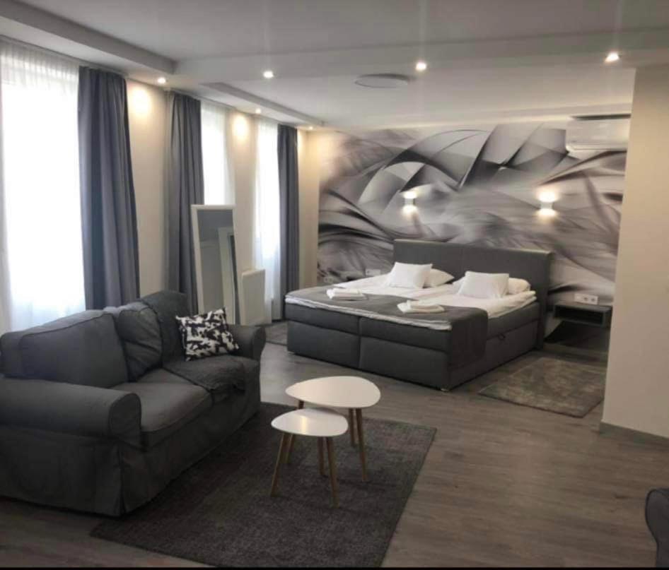 Brill Hotel بيكيسكسابا المظهر الخارجي الصورة